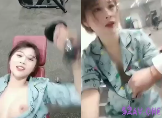 蛋糕店的美女老闆娘和店裡做蛋糕的師傅偷情.png