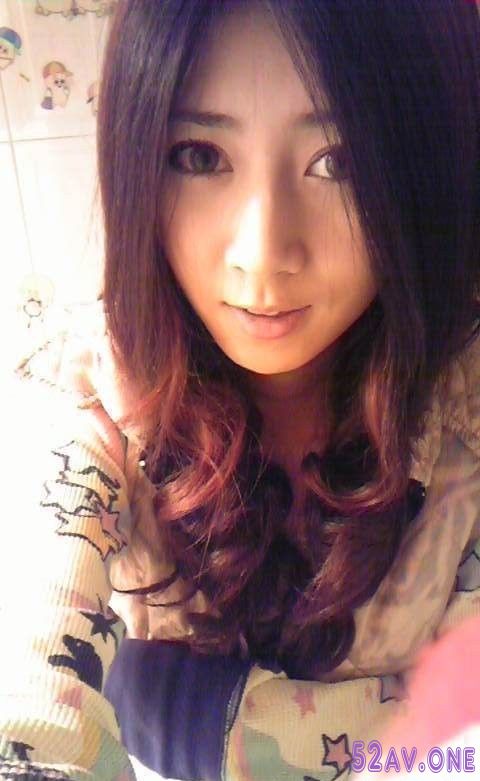Moko Top Girl Yan Feng Jiao's KFC Family Big Bucket Leaked Nude Modeling Ph.jpg