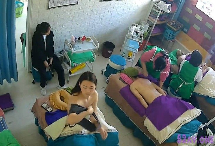坐標山東，【戶外農村夫妻日常性事】肥美鮑魚，近景摳穴白漿多，小兩口激情啪啪後入射.jpg