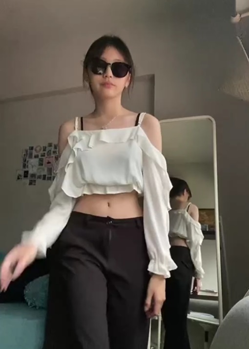 IU.jpg