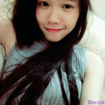 不愛穿衣服的女孩 裸體自拍