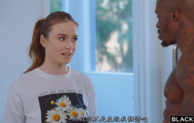 中文字幕 高顏值白皙小姐姐被男友和他朋友兩根大雞巴操的嗷嗷大叫受不了，嬌嫩嫩肉體抽插猛撞噴射