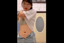 極度反差抖音妹子