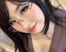 推特極品阿黑顏母狗「Pupu噗噗」正值青春期的外甥假期借宿我家，偷偷用我的ipad看黃片沖完之後忘記關頁面結果被我發現