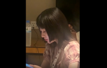 洩密流出傳媒大學騷女吳嘉宜和傳媒大學實習男炮友自拍不雅視頻被靈魂拷問性愛史一邊吃大屌做愛