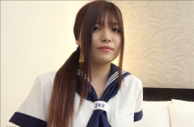 【露臉】【中出】讓街頭巷尾傳說中的藝人穿上制服，讓她享受角色扮演的樂趣