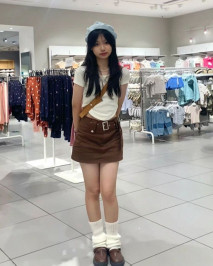 男友泄密 大學反差婊私下做愛流出 極品身材 關鍵是嫩 幾十萬娶回家的寶貝老婆可能在別人眼裡 就是騷貨