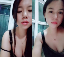 氣質白領美少婦下了班一個在家自慰跳蛋自慰刺激，騷表情勾引狼友蹲下特寫手指掰穴淫水流了一地