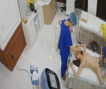 《監控破解》偷窺兩位在美容院做激光脫毛和陰部護理的美女