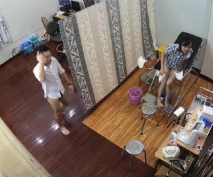 重磅吃瓜 黑客破解醫院攝像頭偷拍 婦科男醫生跟女病人在診療室偷情完事後免費給她 做B超陰道檢查