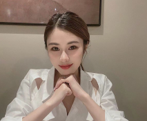 終於上了公司漂亮女同事