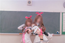 2素人雙重攻擊的夢幻體驗。童貞君也忍不住脫掉衣服幹她※完全露臉・中出