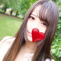 『完全露臉』托兒所的工作人員是我喜歡的類型，所以她聯繫我說她有一點時間，所以我們牽著手摸了摸她的身體，結果中出她了！感覺很好