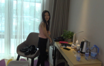 清純苗條平面模特【小雅】生活所迫無奈下海賓館大尺度私拍人體，少見的菜花逼拍著拍著淫水快流出來了