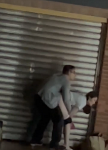 淡水捷運站外打野戰