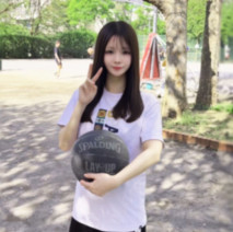 一個散發運動氣息的性感女孩。她最近退出了社團活動，所以我曝光了她。讓她的陰道懷孕了兩次。