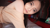 19歲，170cm，美艷絕倫，堪比模特兒。私處還未被開發過。