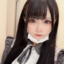 【露臉】娜醬是一家咖啡館的女傭，因此獲得了緊急援助。在禁欲8天陰莖大量發射。