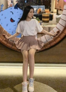 超極品身材反差尤物和男友啪啪私拍泄密流出，模特身材黑絲御姐 被大屌直接幹到高潮！