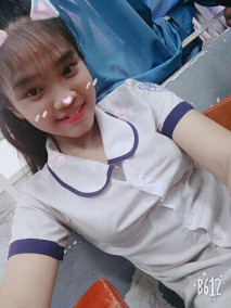 甜美高中少女自拍給我看(P+V)