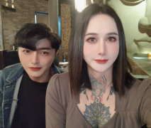 台北Ts G奶 人妻除毛師：吹到一半老婆突然打電話來查勤，職業蕩婦當然是不可以放過這個機會