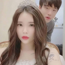 最新流出LPL前職業選手WE大舅子前妻【yuka金提莫】女團成員下海尺度再升級綠男道具+手摳潮水