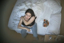 流出酒店偷拍 連續入住時尚高顏值豪乳美女惹得男友愛不釋手揉胸啪啪