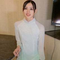 【無】身材苗條，擁有最強顏值！緊身衣美顏爆棚。吞精、顏射、中出，共三發