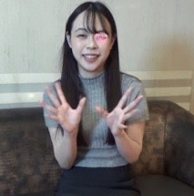 苗條美女的東京都內精英OL。瞞著男朋友和大叔秘密的NTR拍攝。 別人棒濃厚口交！ 陰道被深深插入，並因大量中出而懷孕！