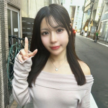 【初】絕對精彩。 最强新人，完全未剪輯版，原偶像。 絕世美女轉戰AV界！！瞞著男朋友應徵個人攝影。 被中出了