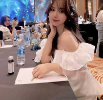 順德農行職員 陳雪瑩 亂交視頻流出 清純御姐獨愛3P群交 被兩男前後頂操 叫聲酥麻誘人