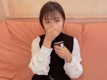 樸素可愛感度1000%的女大學生在飯店感動了1000%。 怒濤的2回生中出