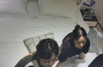 新流出民宿酒店偷拍 國慶假期組團一塊旅遊的大學生情侶同學走後眼鏡男和逼毛茂盛的女友激情啪啪