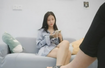 探花老司機小沈酒店約炮 花臂紋身美女,腰細胸大修長美腿,情趣開檔絲襪深喉大屌,後入一下下撞擊騎乘自己動