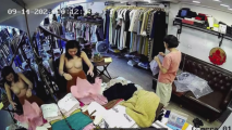 黑客破解服裝店監控攝像頭偷拍 顧客試穿衣服，氣質老闆娘在辦公室試穿樣板 奶子大乳頭粉身材好
