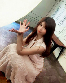 【初撮・無修正】為模特活動資金而苦惱的拉丁混血美女。這個可愛經驗淺的靈敏度出眾。 即使抱有不安，也會因為愛液洩漏而抽搐。。。