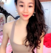 【瑜伽舞蹈老師在線】舞蹈御姐!奶大膚白 無內緊身褲 絲襪一字馬自慰!