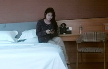 【用利頂你】氣質超棒外圍美女，推倒直接開操，美腿肩上扛，騎乘位暴操美臀，嬌喘呻吟誘惑