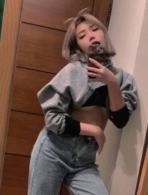 【強烈推薦】，頂級露臉小母狗【Lunana露娜】推特5000元訂閱福利6，露出喝尿調教啪啪，各種花樣，玩花了