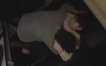 網吧包廂偷拍 一對飢渴年輕情侶脫光光在裡面做愛估計太冷妹子抗不住穿上衣服繼續