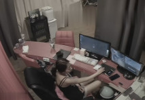 黑客破解網路攝像頭偷拍 貌似小賓館值班監控室值班人員在裡面泡妞做愛