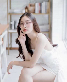 眼鏡妹在床上這麼反差！性愛姿勢會的也太多了吧 前男友功不可沒