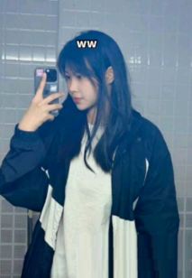 校花在床上很淫蕩