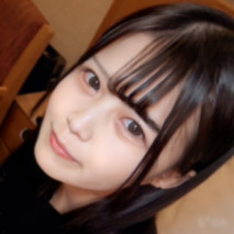 【無】外表可愛的清純女性！ 但內心卻是個性欲旺盛的肉食動物。她公開宣稱：「我們來比誰的性欲強吧！」2 次中出