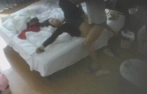 樂橙 男人特別喜歡後入 女人那高高翹的屁股真讓人稀罕 臨到快退房了 逼和嘴都還要挨一頓操