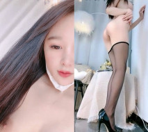 網紅女神近期下海！168CM黑絲美腿！微毛粉穴超肥美，半脫下珍珠內褲，假屌深插超誘惑