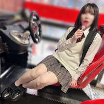 【露臉】白皙的優等生・女學生為了保密的活動費用中出