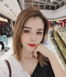 【網曝熱門事件網紅性愛泄密】反差婊爆乳網紅『王語嫣』與金主性愛啪啪流出 性愛乘騎 小穴非常粉嫩