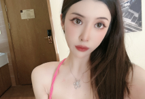 青島一枝花 Ts夏小薇：好刺激，兒子不聽話操媽媽。看來還是媽媽不夠厲害，被兒子反攻了。沒爽夠呢，快點，媽媽還想要！