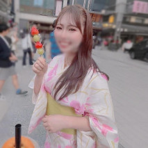 【初・無修正】以美女外科醫生為目標的**醫大學生。 隔了好久的做愛第一次情人旅舘初次拍攝。 對沒有經驗的巨根勉强一邊大量中出3回戰